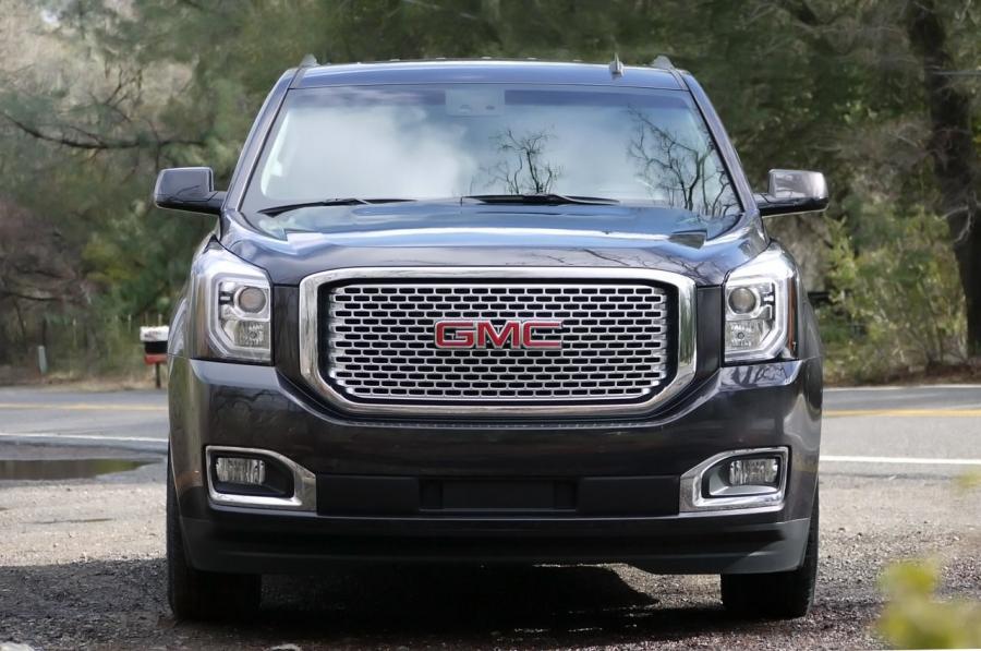  GMC Yukon Denali 2015 года  (фото 35 из 52)